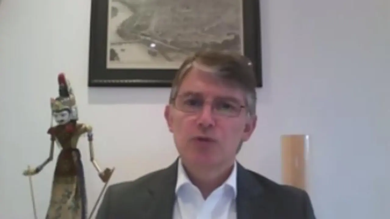 Duta Besar Inggris Owen Jenkins dalam acara web seminar bertajuk Towards A COVID-19 Vaccine (Liputan6)
