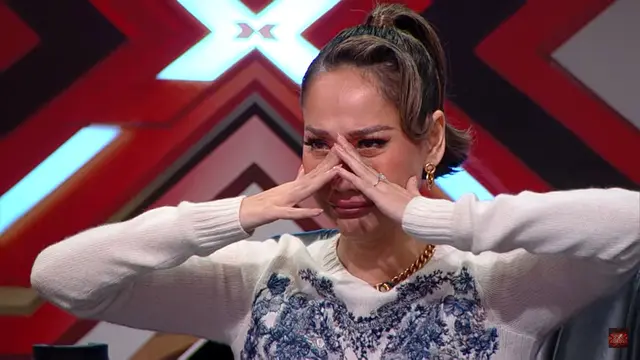 BCL Pecahkan Tangis Sesenggukan di Panggung Ajang Pencarian Bakat