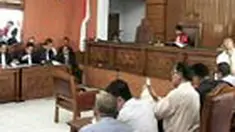Mabes Polri menilai penahanan mantan Kabareskrim Komjen Polisi Susno Duadji sah. Namun Hendry Yosodiningrat, pengacara Susno mengatakan tidak sah.