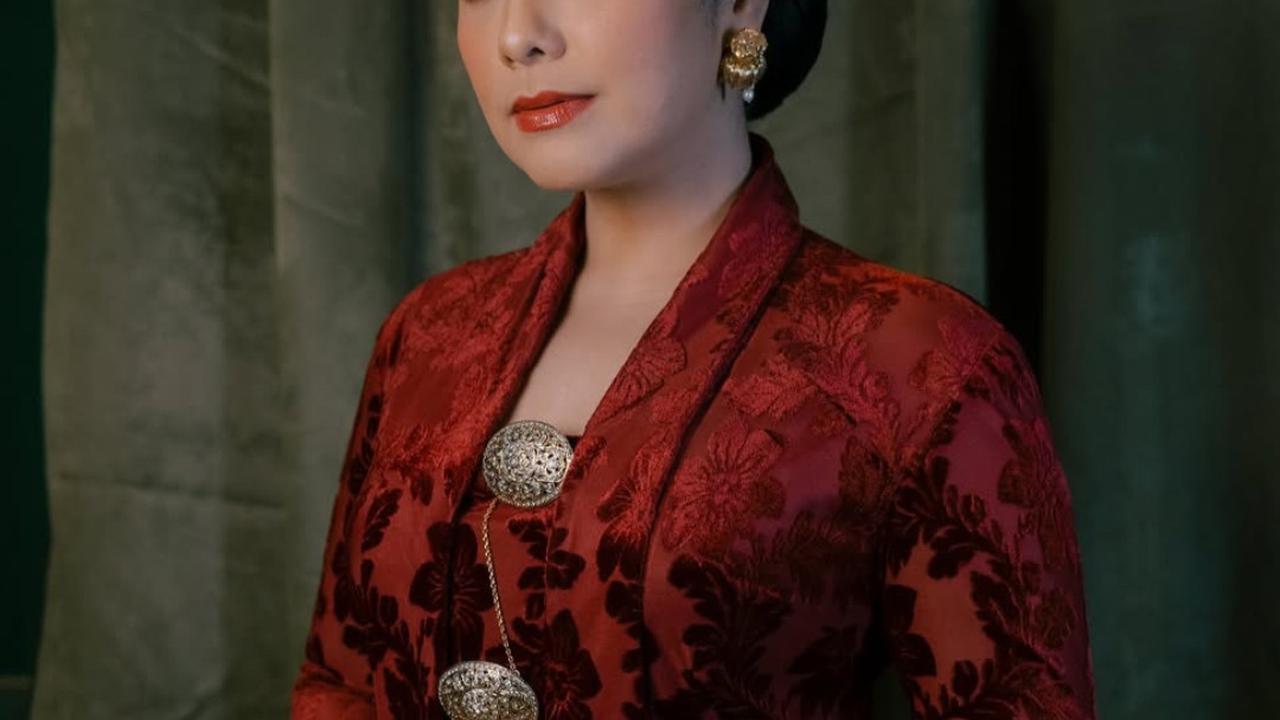 9 Outfit Istri Menteri ala Annisa Pohan, Elegan dan Berkelas