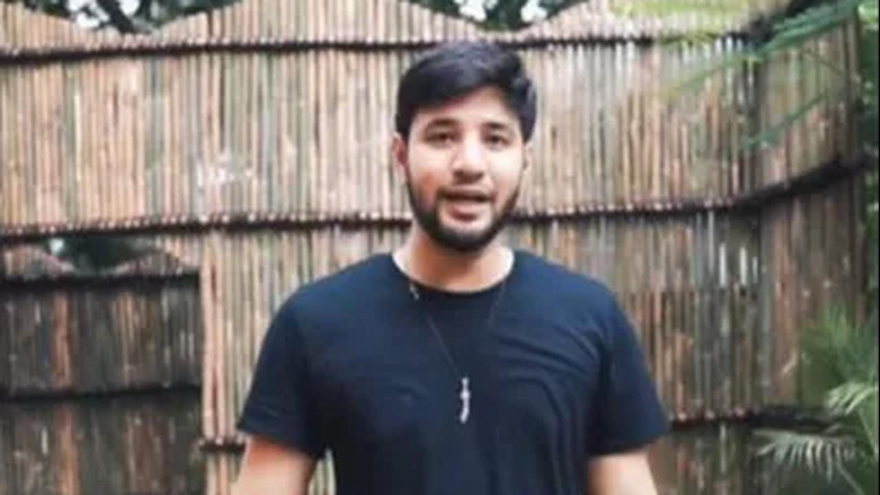 Jon Mathias juga meminta pengertian dari publik terhadap kondisi Ammar yang beberapa kali terlihat galau di media sosial.