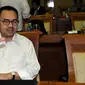 Menteri ESDM Sudirman Said mengikuti Rapat kerja dengan Komisi VII DPR di komplek Parlemen, Senayan, Jakarta,  (1/12). Rapat juga membahas Capaian Kinerja 1 Tahun Kementrian ESDM serta isu - isu terkini di Kementrian ESDM. (Liputan6.com/JohanTallo)