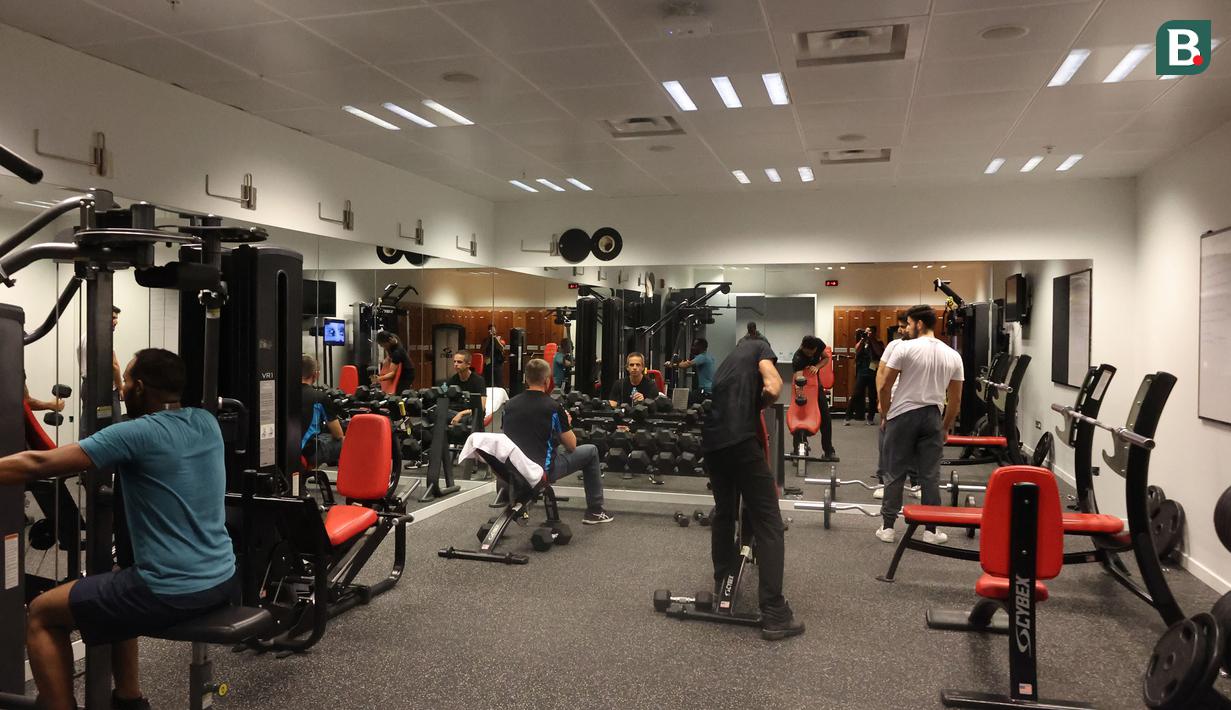 <p>Tempat tersebut banyak digunakan oleh para wartawan untuk menjaga kebugaran mereka dari kesibukan meliput perhelatan akbar empat tahunan tersebut. (Bola.com/Hendry Wibowo)</p>