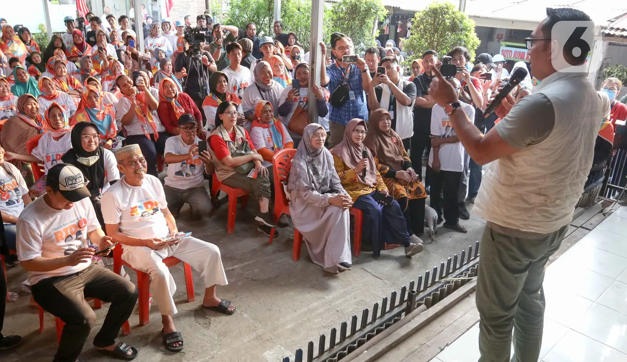Selain itu, ia juga belanja masalah dengan mengadakan dialog dengan warga terutama persoalan kesejahteraan di Jakarta. (Liputan6.com/Herman Zakharia)