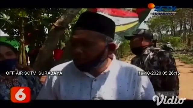 Puluhan mantan napi teroris turut dilibatkan dalam program TMMD Ke-109 untuk membangun saluran irigasi pertanian, membuat jalan penghubung antar desa, serta bedah rumah warga miskin di Lamongan.