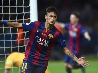 Penyerang Barcelona Neymar da Silva Santos melakukan selebrasi usai mencetak gol ke gawang Juventus di Final Liga Champions, Olympic Stadium, Berlin, Minggu (7/6/2015). Barcelona mengalahkan Juventus dengan skor 3-1. (AFP Photo/Patrik Stollarz)