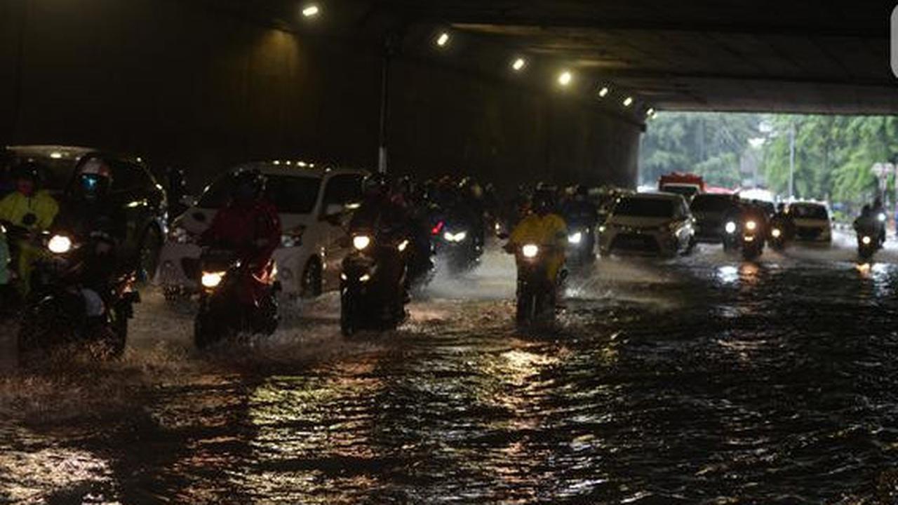 Imbas Hujan Deras, Kemacetan Terjadi di Beberapa Ruas Jalan Jakarta