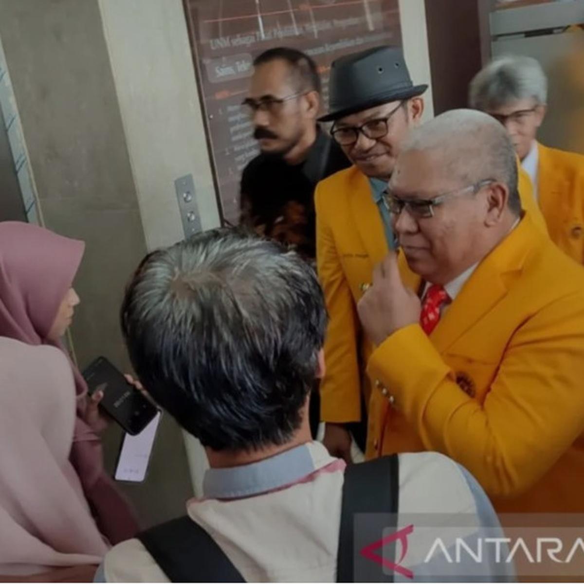 Rektor Universitas Negeri Makassar Prof Karta Jayadi