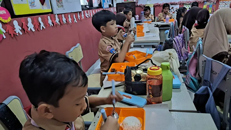 Uji Coba Makan Bergizi Gratis di SDN 4 Sukasari, Kota Tangerang