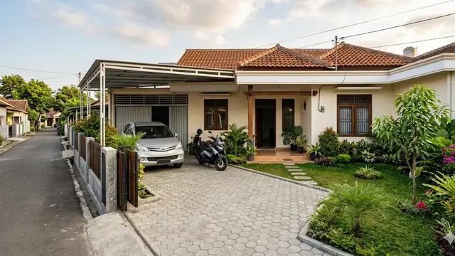 Rumah Sederhana dengan Garasi Luas (Foto: Gemini AI)