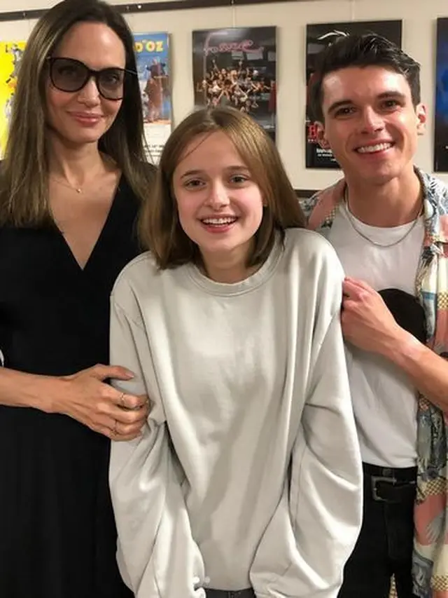 Angelina Jolie -Vivienne Jolie-Pitt