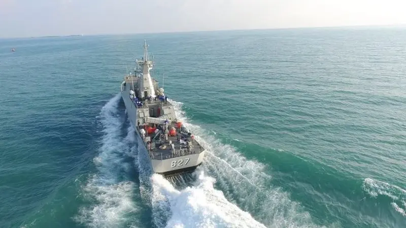 Kapal Cepat Rudal 60 meter KRI Kerambit (627) produksi PT PAL Indonesia.