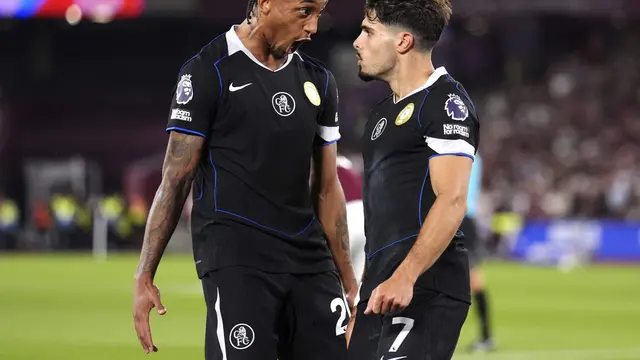 Joao Pedro dan Pedro Neto