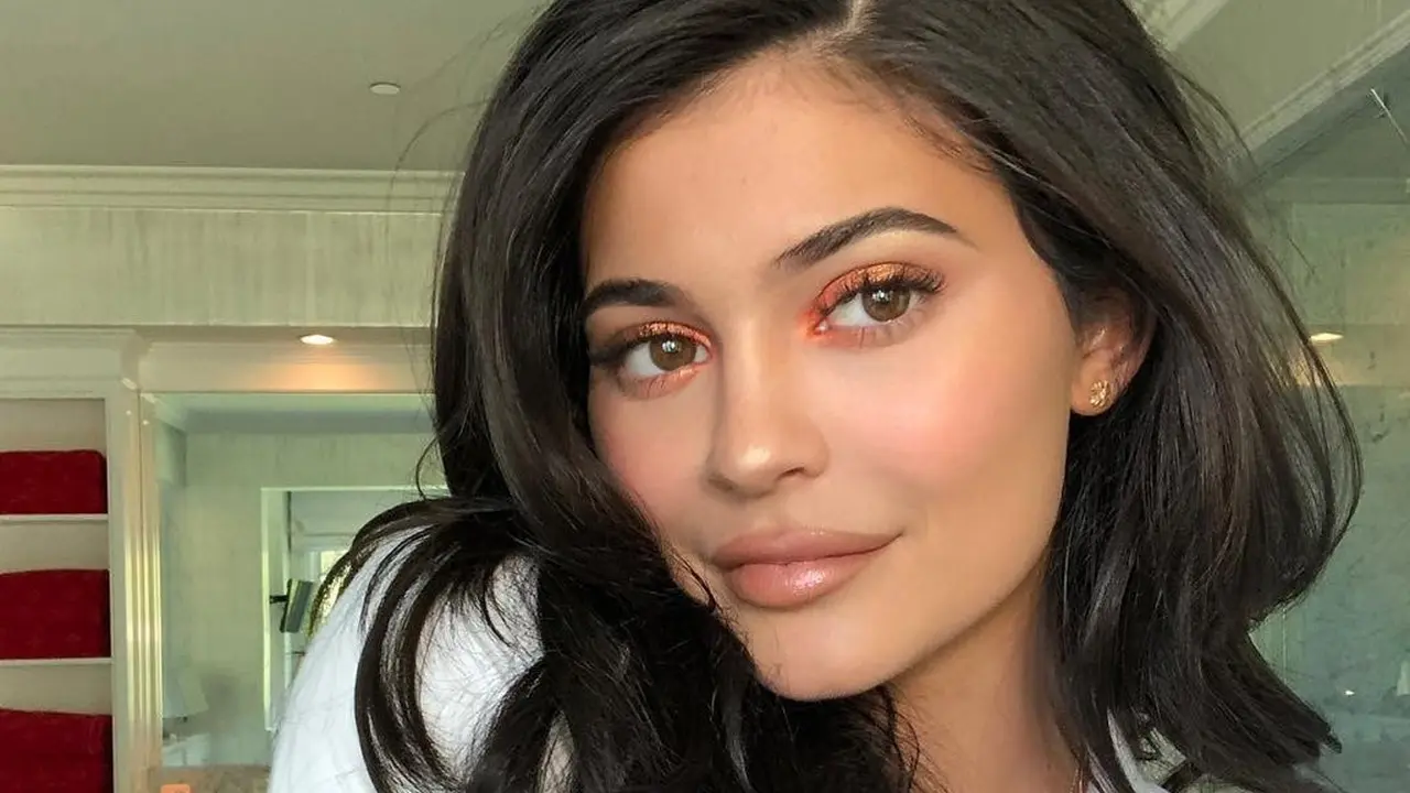 Kylie Jenner Vogue Makeup Tutorial / Photo: Instagram Kylie Jenner