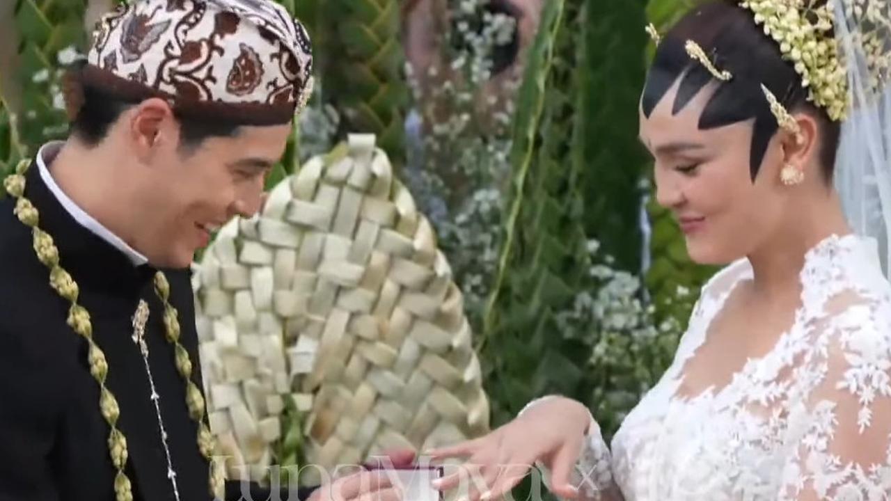 Potret Cantik Luna Maya saat Akad Nikah, Anggun Dalam Balutan Kebaya Putih - Wajah Bikin Pangling