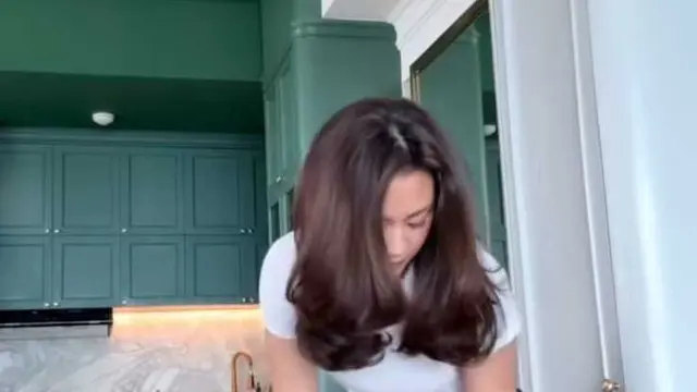 Potret Dapur Rumah Sherina Munaf/Instagram @sherinamunaf