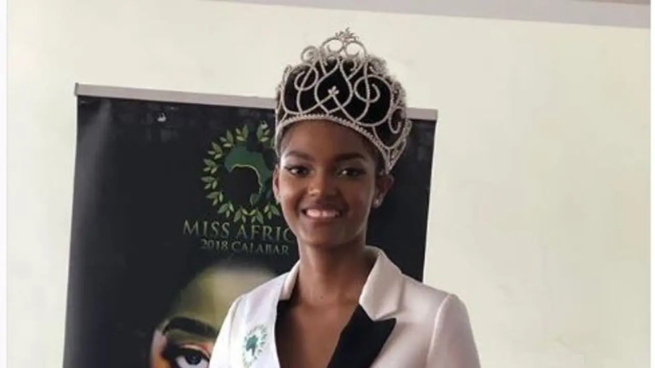 Rambutnya Terbakar, Miss Africa 2018 Tetap Tenang Saat Dinobatkan Jadi Pemenang