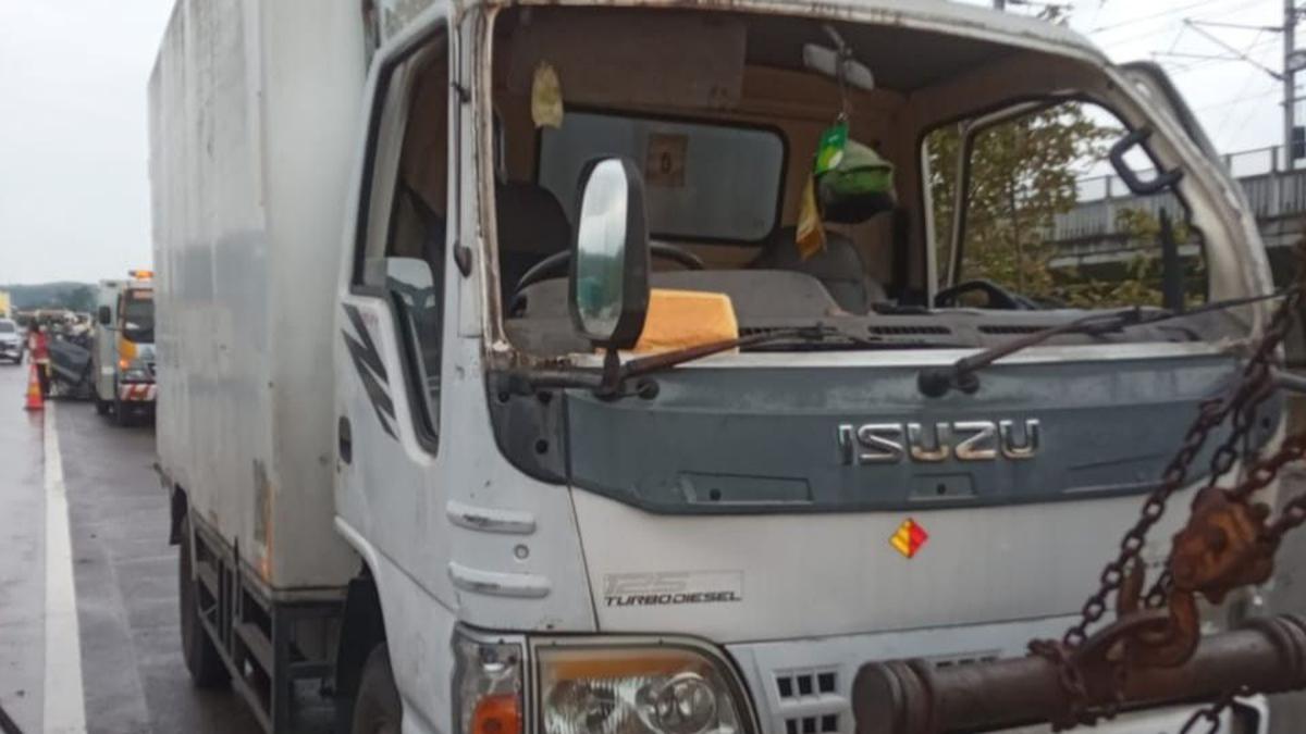 Kecelakaan Beruntun di KM 111 Tol Cipularang Libatkan 9 Kendaraan, Diduga Gara-Gara Ini