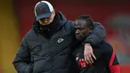 Bintang Liverpool, Sadio Mane semakin dekat dengan pintu keluar The Reds untuk bergabung dengan raksasa Liga Jerman Bayern Munchen. Meski beralasan ingin mencari tantangan baru, namun Sadio Mane patut waspada dengan keputusannya tersebut. Tujuh pemain berikut bisa menjadi pertimbangan. Karier mereka justru meredup alias flop usai berpisah dengan Jurgen Klopp. (AFP/Pool/Laurence Griffiths)