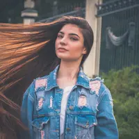 ilustrasi perbedaan serum dan vitamin untuk rambut rusak/unsplash