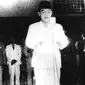 Dalam buku Samudera Merah Putih 19 September 1945, Jilid 1 (1984) karya Lasmidjah Hardi, alasan Presiden Sukarno memilih tanggal 17 Agustus sebagai waktu proklamasi kemerdekaan adalah karena Bung Karno mempercayai mistik. (Dok.Arsip Nasional RI)