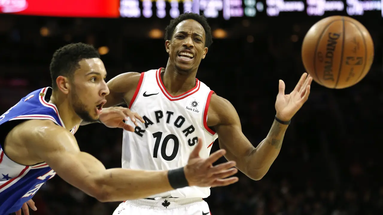 Aksi DeMar DeRozan saat Raptors Kalahkan Sixers