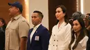 Ketua Umum Federasi Akuatik Indonesia, Anindya Bakrie (tengah) bersama Menteri Pemuda dan Olahraga, Dito Ariotedjo (kiri) dan Widiyanti Putri Wardhana pada acara pelatihakan pengurus baru yang digelar di Hote JS Luwansa, bilangan Kuningan, Jakarta Selatan pada Senin (4/8/2025) sore WIB.