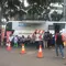 Pengunjung CFD datangi Samsat keliling di Bunderan HI.