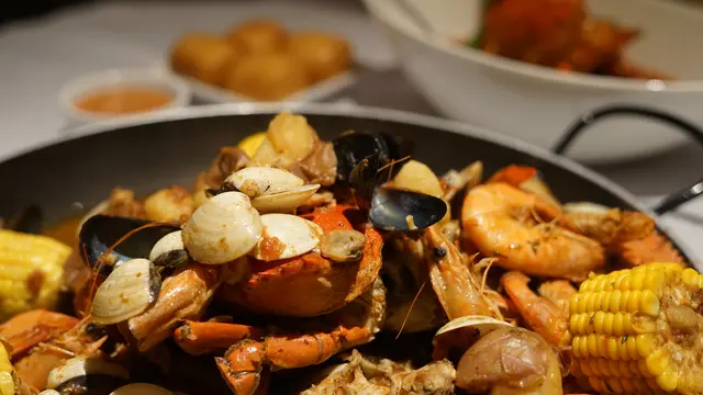 Louisiana Cajun Seafood Buckets