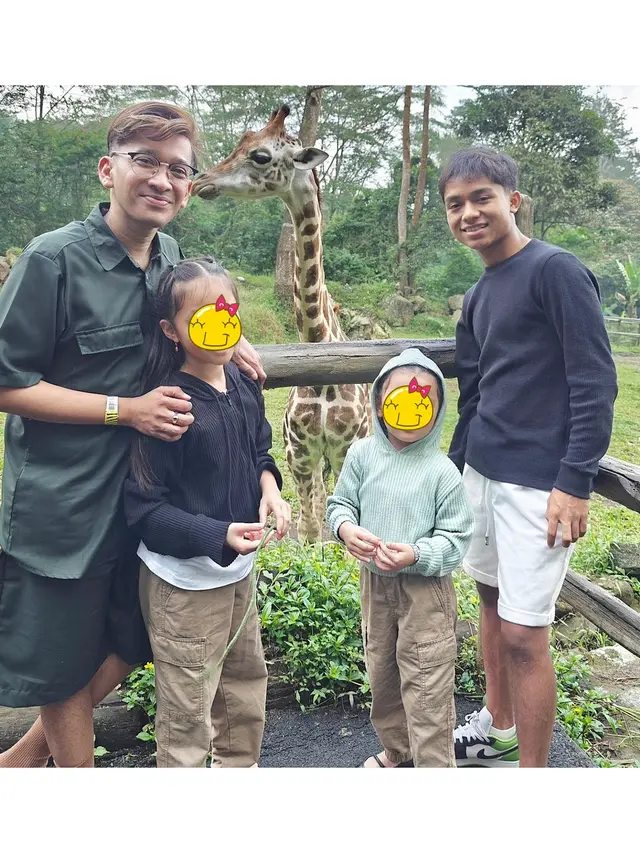6 Potret Ruben Onsu Sebelum Dilarikan ke RS, Unggah Liburan Bareng Anak-Anak