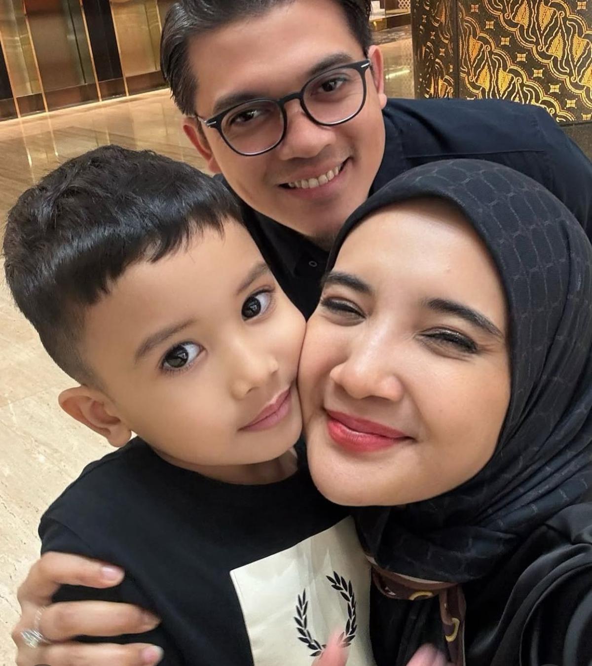 Zaskia Sungkar Diduga Adopsi Anak, Momen Manis Ukkasya dengan Baby Humaira