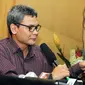 Pelaksana tugas (Plt) pimpinan KPK, Johan Budi memberikan keterangan terkait dikabulkannya gugatan praperadilan mantan Walikota Makassar, Ilham Arief Sirajuddin di Gedung KPK, Jakarta, Selasa (12/5/ 2015). (Liputan6.com/Helmi Afandi)