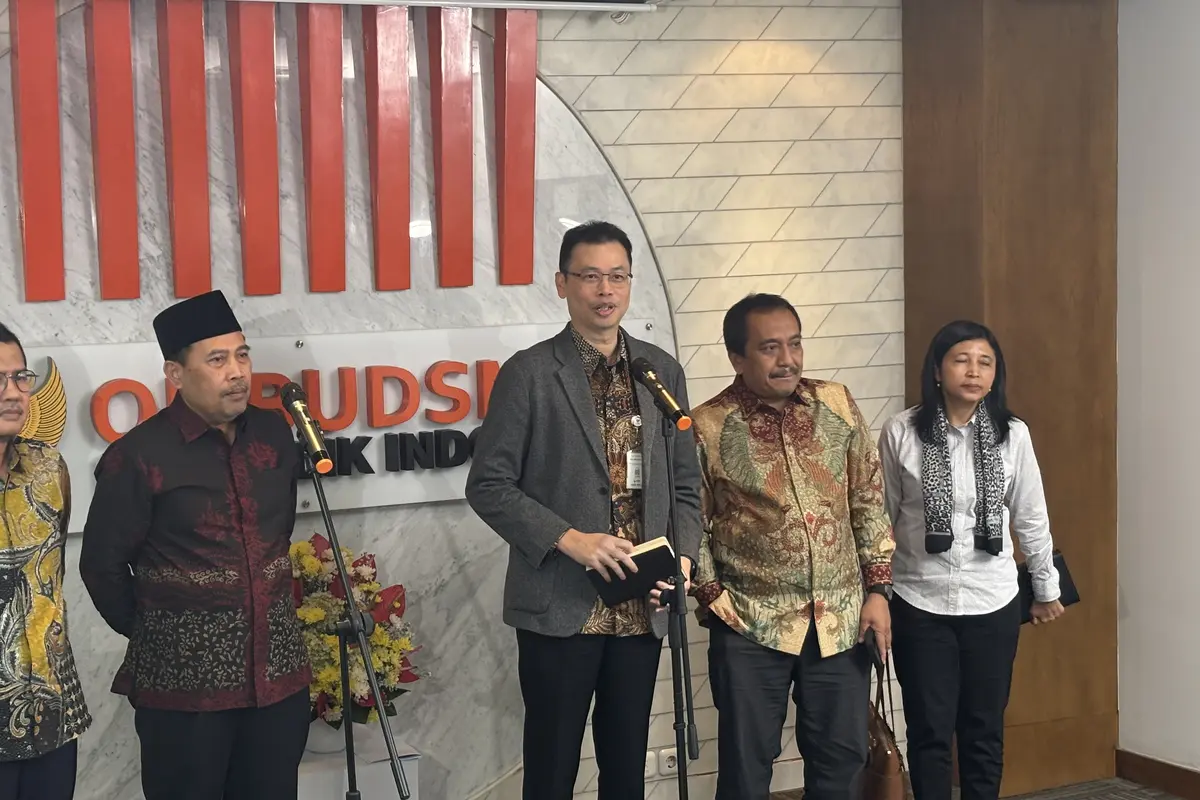 Konferensi pers terkait proses penjaringan anggota Ombudsman periode 2026-2031 di kantor Ombudsman, Jakarta, Jumat (11/7/2025). (Foto: Liputan6.com/Tira Santia)