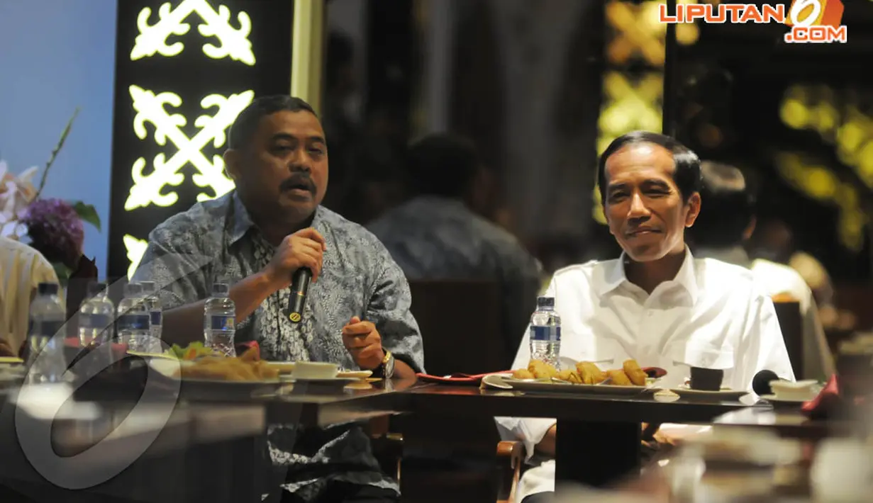 Kehadirannya langsung disambut beberapa pemred baik dari media cetak maupun televisi (Liputan6.com/Herman Zakharia)