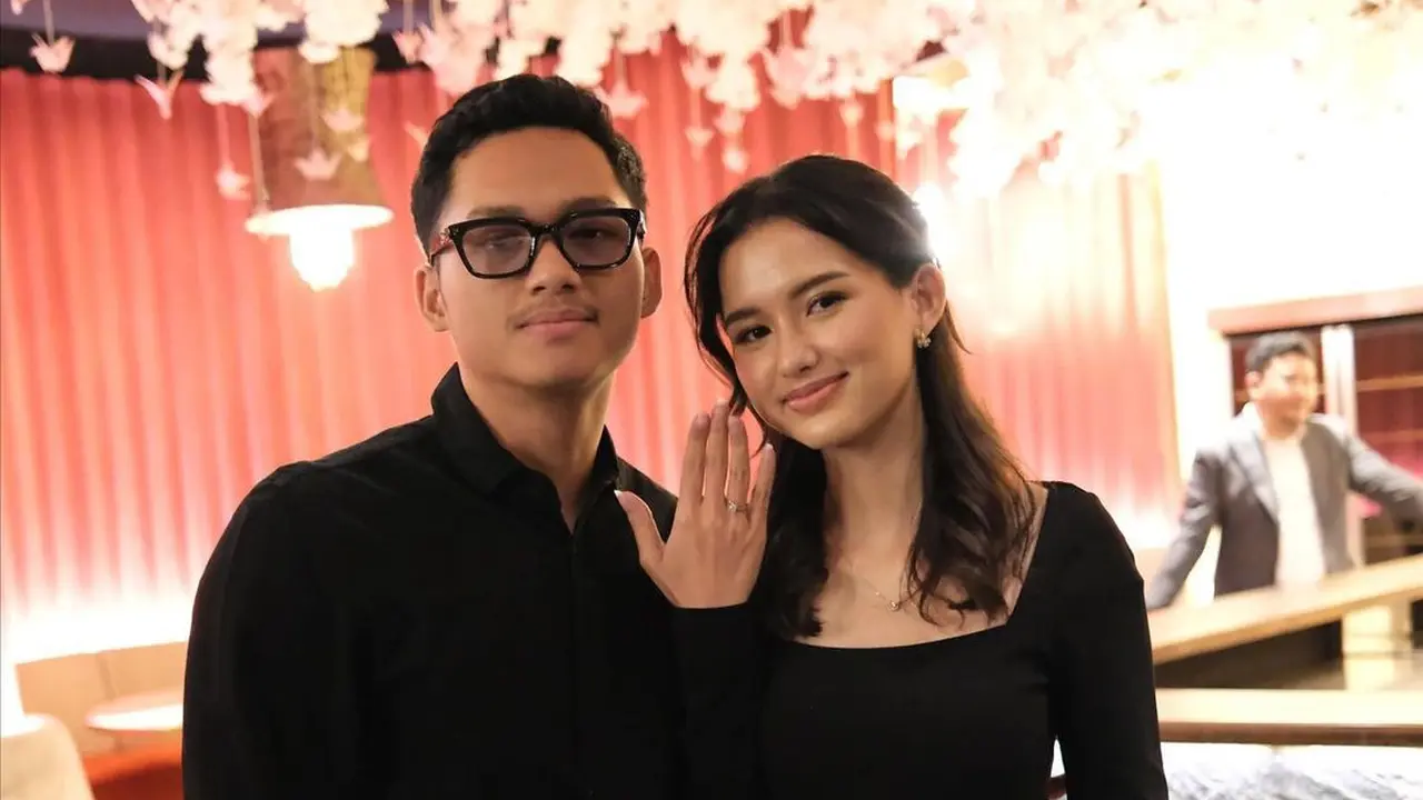 Azriel Hermansyah lamar Sarah Menzel (Instagram/azriel_hermansyah)