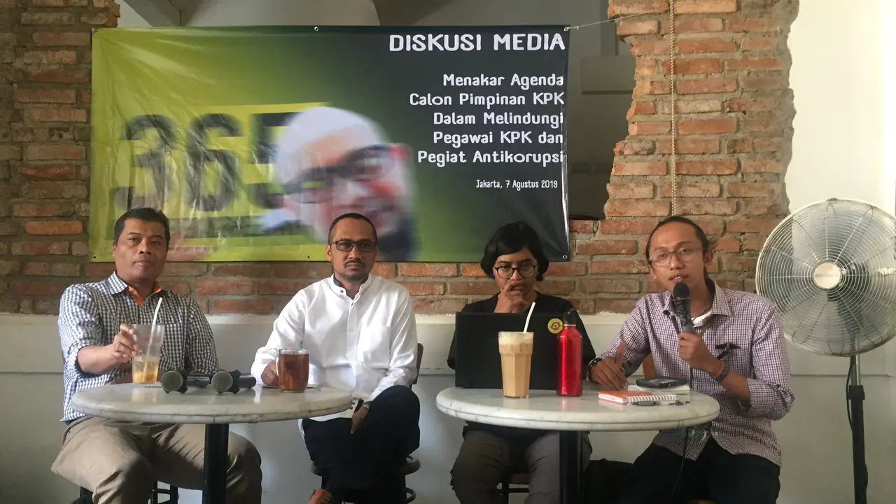 Mantan Ketua KPK Abraham Samad saat menghadiri diskusi Seleksi Capim KPK di Cikini, Jakarta Pusat. (Liputan6.com/Muhammad Radityo Priyasmoro)