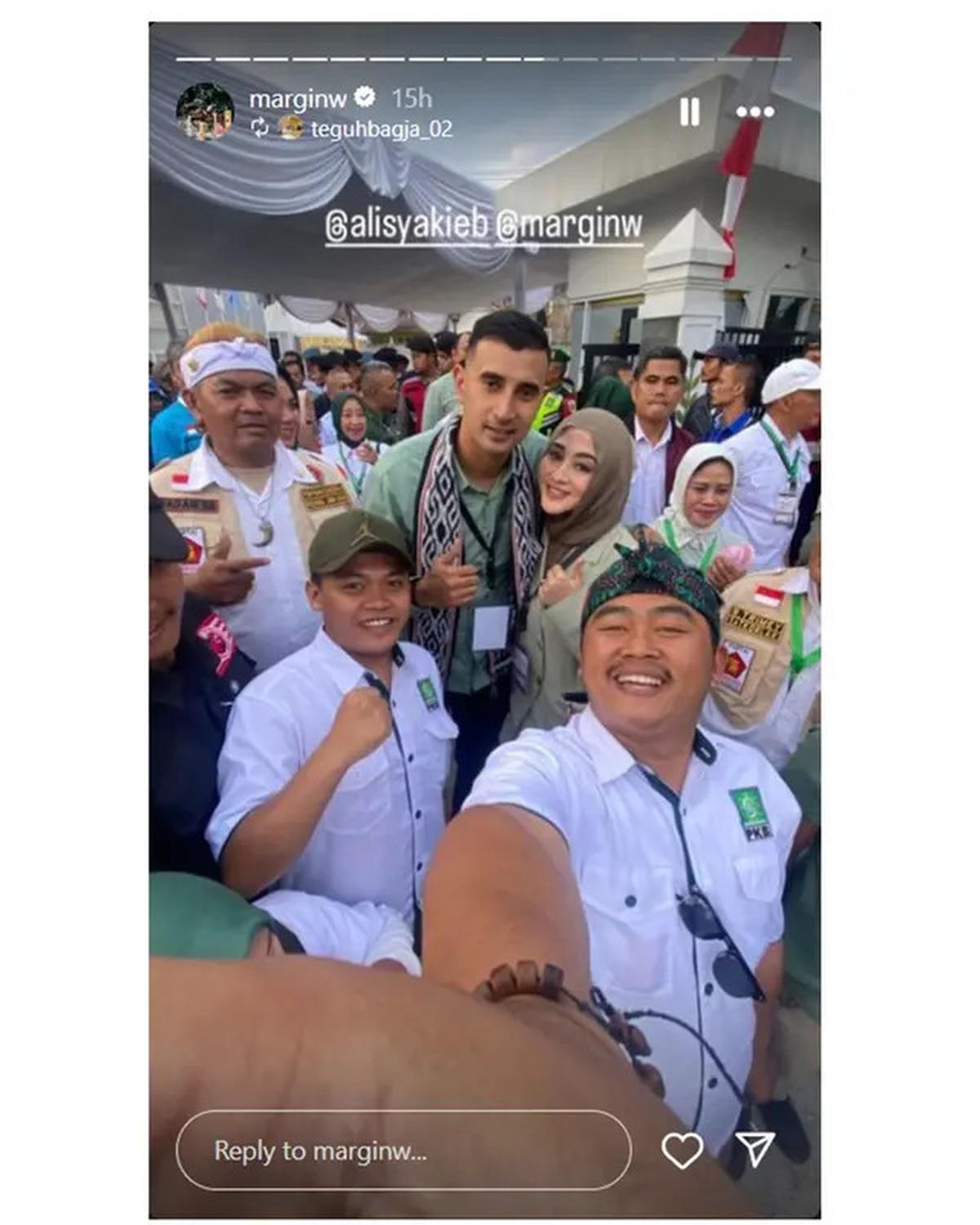 6 Artis Ini Dampingi Suami Maju Pilkada 2024, Beri Dukungan Penuh