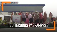 Peresmian tol di Lampung diwarnai dengan seorang emak-emak yang lari menerobos Paspampres untuk langsung berbicara dengan Presiden Jokowi.