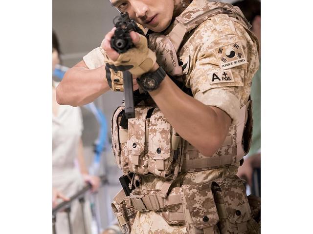 Ahn Bo Hyun Bintang Descendants Of The Sun Yang Jadi Tukang Bangunan Demi Bertahan Hidup Showbiz Liputan6 Com