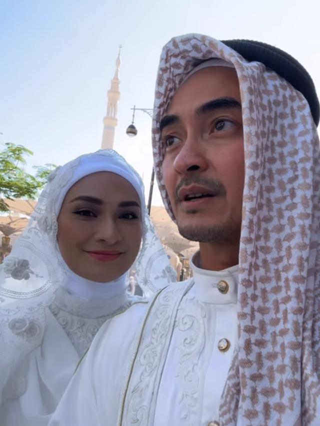 Akad Nikah Zumi Zola dan Putri Zulhas