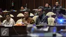 Menteri Dalam Negri Tjahjo Kumolo saat mengikuti Rapat Dengar Pendapat (RDP) dengan Komisi II DPR RI, di Kompleks Parlemen, Jakarta, Senin (18/1). Rapat membahas Evaluasi Pilkada Serentak, Perubahan UU Politik. (Liputan6.com/Johan Tallo)
