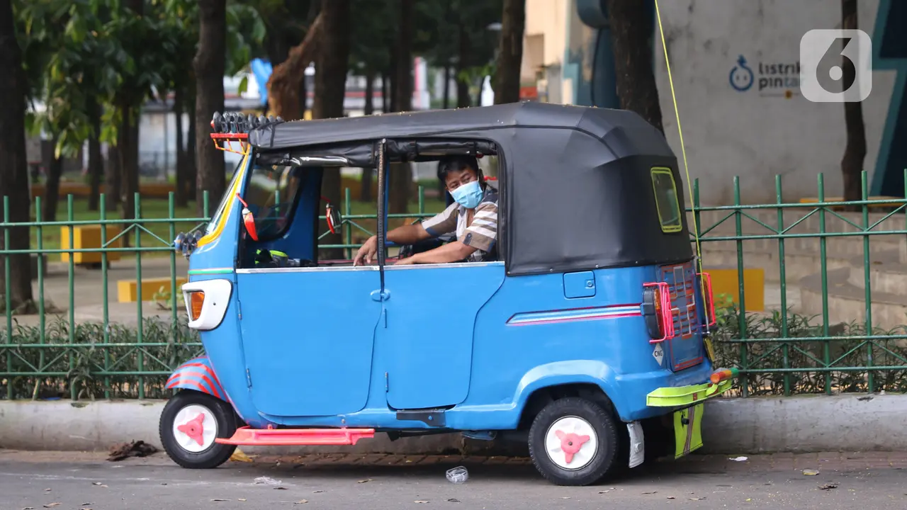 Nasib Pengemudi Bajaj di Tengah Pemberlakuan PPKM Darurat