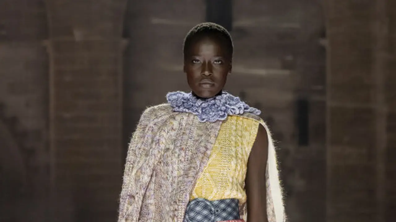 Louis Vuitton Cruise 2026, Saat Mode, Teater, dan Sejarah Berpadu di Palais des Papes