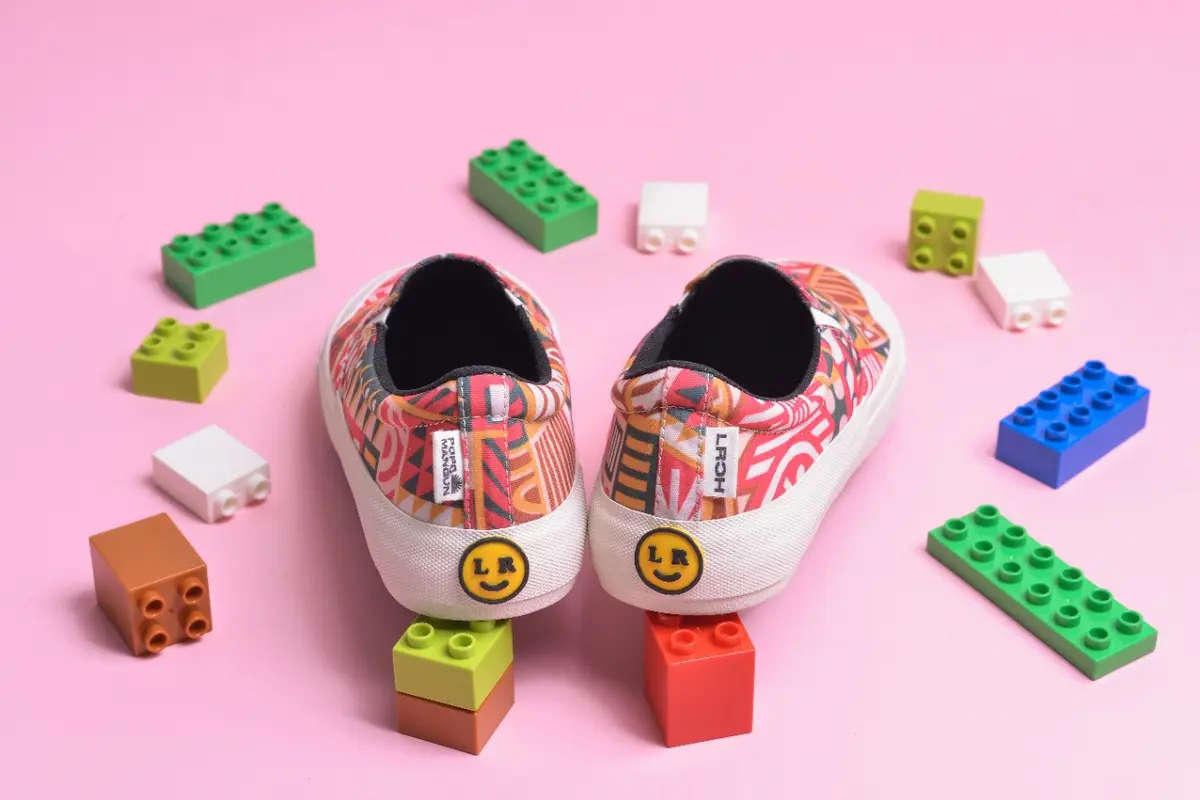 Sepatu slip-on
