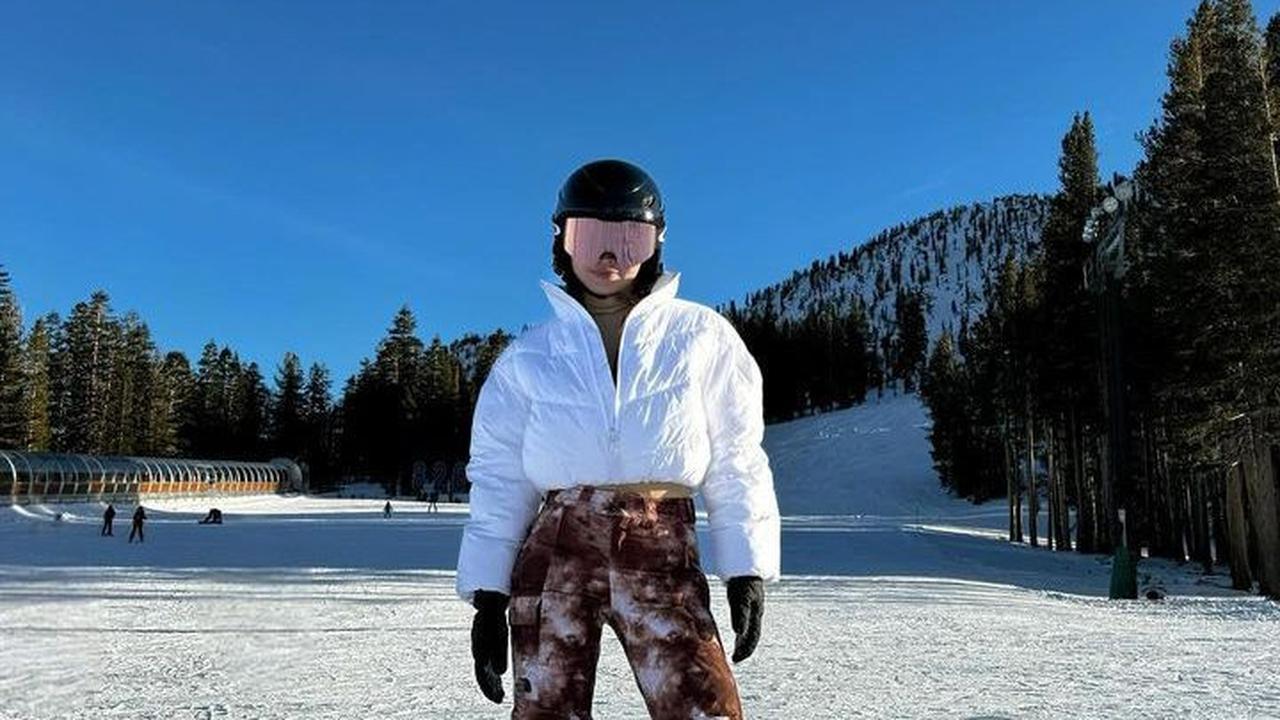 Saat mencoba&nbsp;snowboarding, Natasha Wilona juga memhgaku dirinya sempat belasan kali terjatuh.