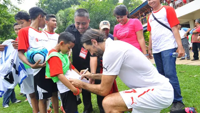 Sepak Bola Marathon Arsenal Pecahkan Rekor MURI (salah)