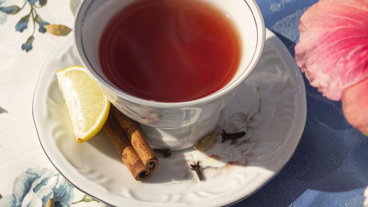 4. Teh Herbal Kayu Manis Lemon<br>