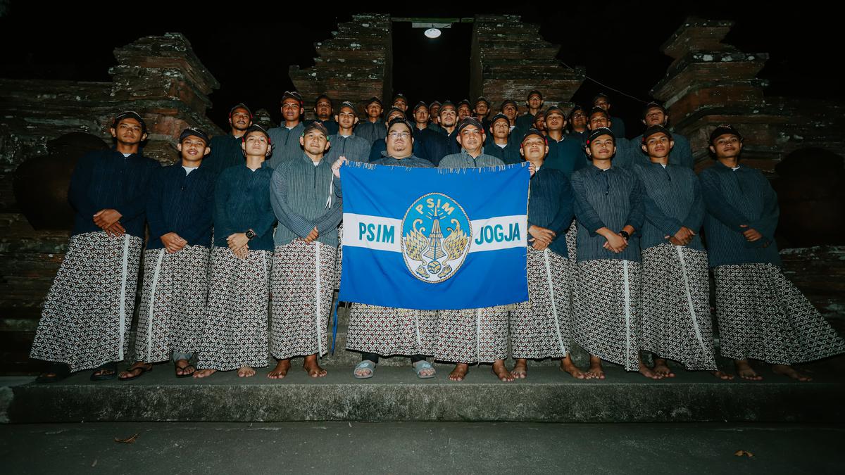 Jelang BRI Super League 2025 / 2026, PSIM Yogyakarta Sowan dan Berdoa ...