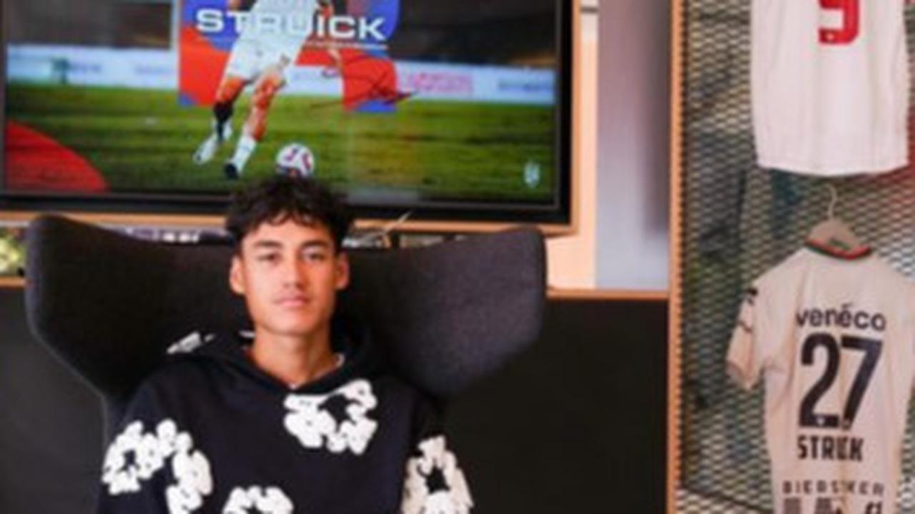 Rafael Struick Gabung Brisbane Roar