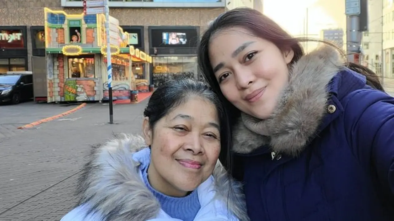 6 Potret Kebersamaan Gracia Indri dan Sang Ibunda, Jarang Tersorot